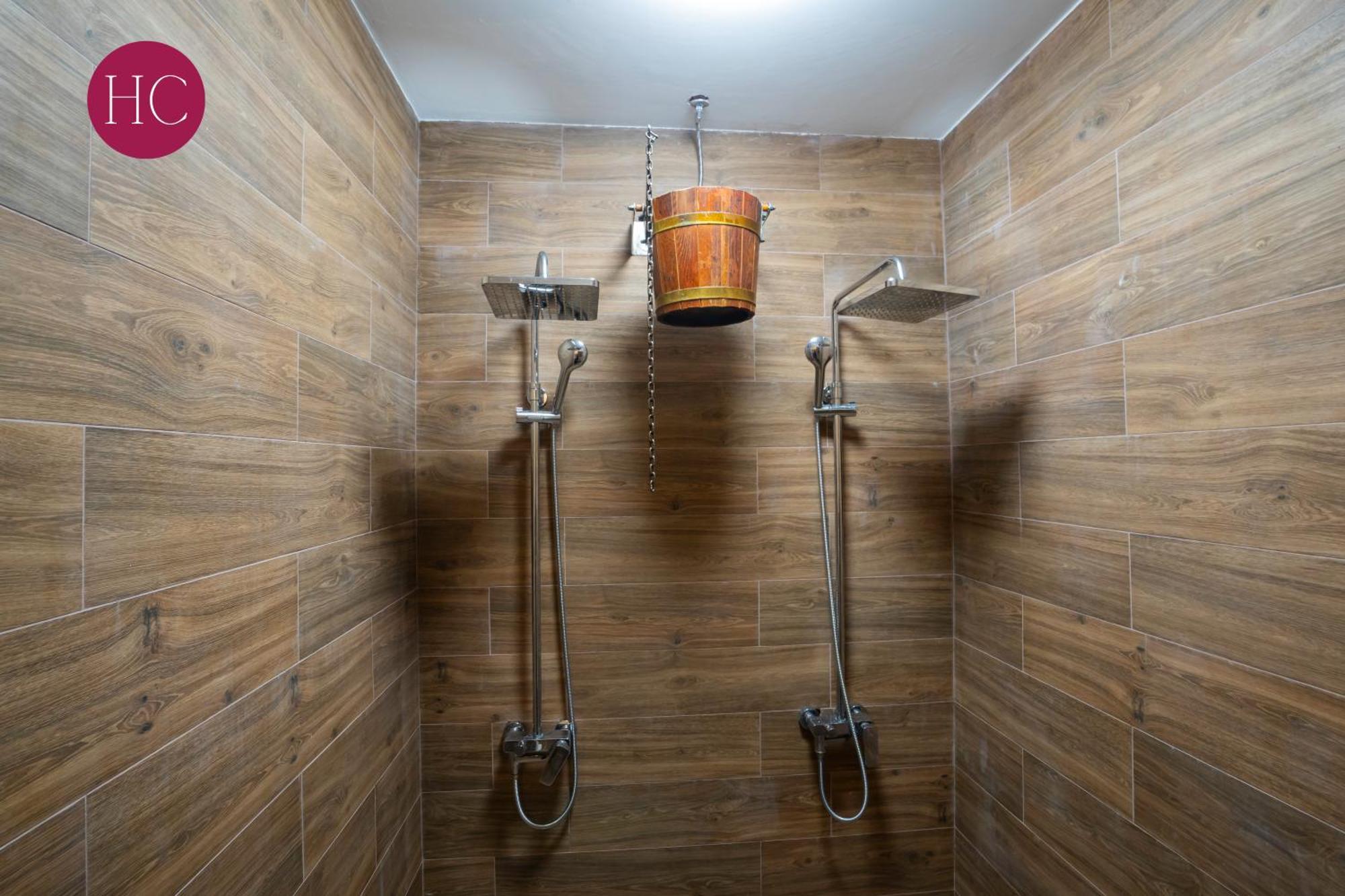 Central Hotel, Fitness And Spa Vinica Bagian luar foto