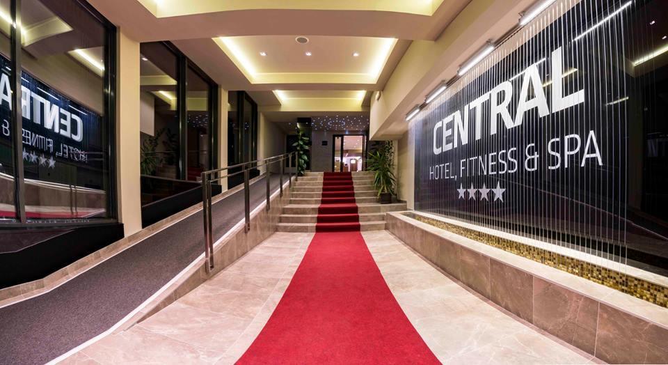 Central Hotel, Fitness And Spa Vinica Bagian luar foto